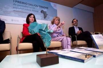  Las crónicas cotidianas de José Naranjo ganan el I Premio Saliou Traoré (Foto TA y EFE)